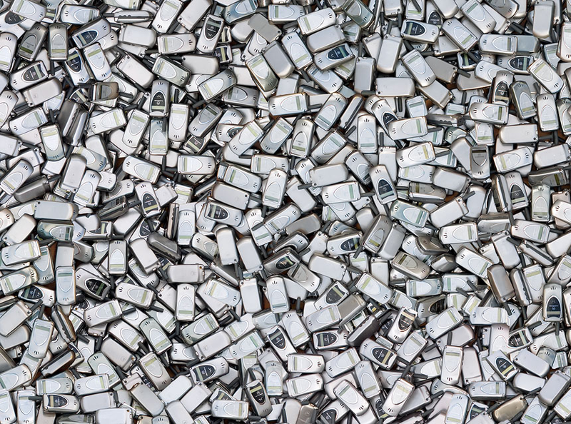 Illustration for article titled How Many Cell Phones in the US Are Decomissioned Every Day?